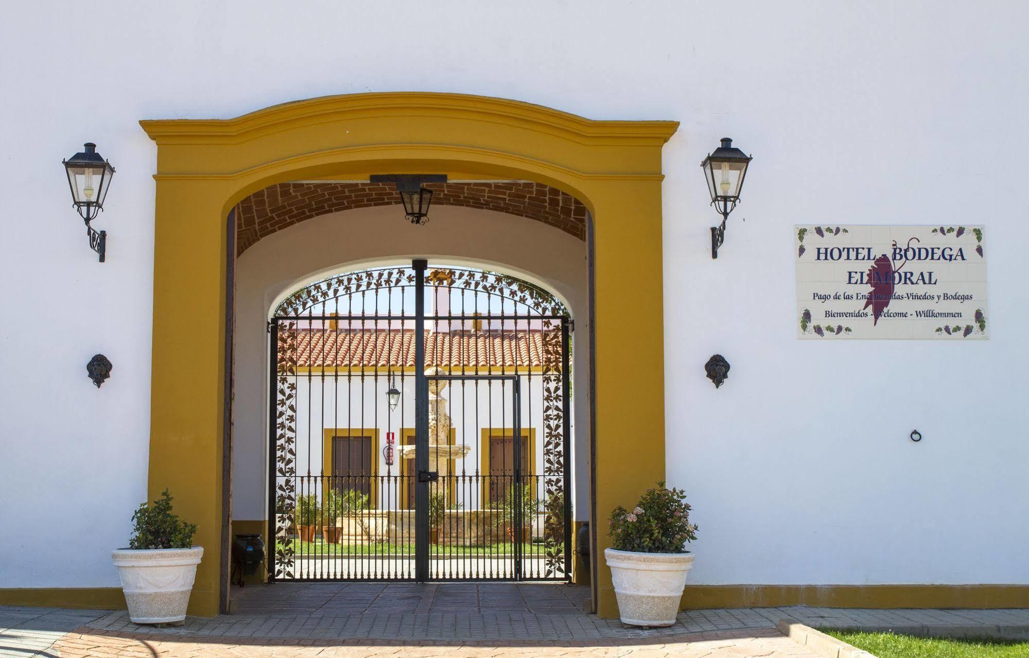 Hotel Bodega El Moral Ribera del Fresno المظهر الخارجي الصورة