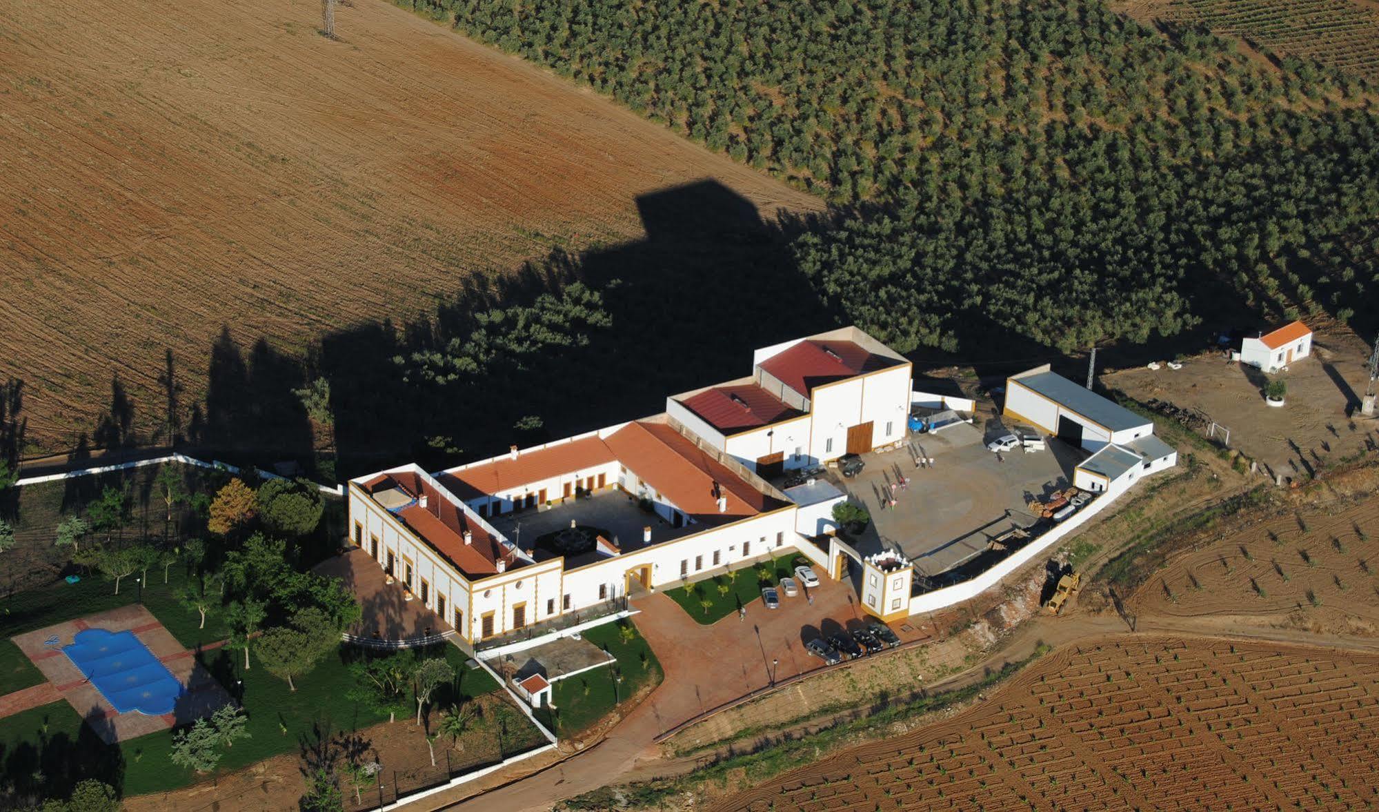 Hotel Bodega El Moral Ribera del Fresno المظهر الخارجي الصورة